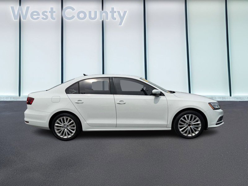 Used 2016 Volkswagen Jetta SEL FWD image 2
