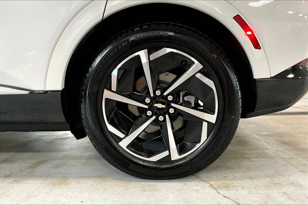 Used 2025 Chevrolet Equinox EV LT image 8