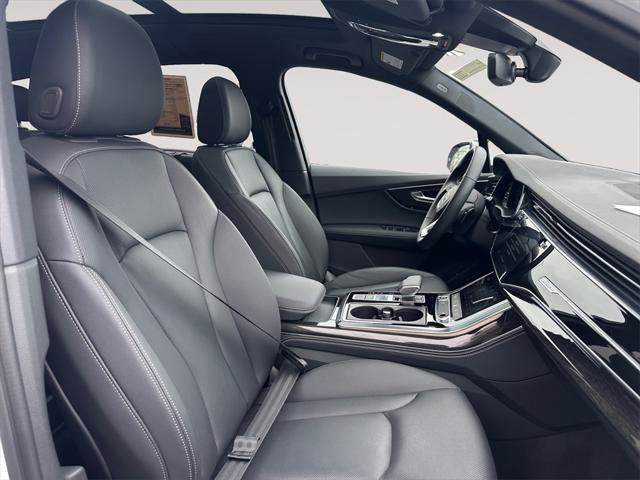 Certified 2025 Audi Q7 3.0T Premium Plus image 15