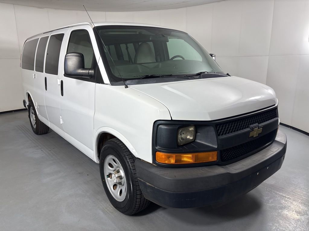 Used 2014 Chevrolet Express 1500 LS RWD image 2