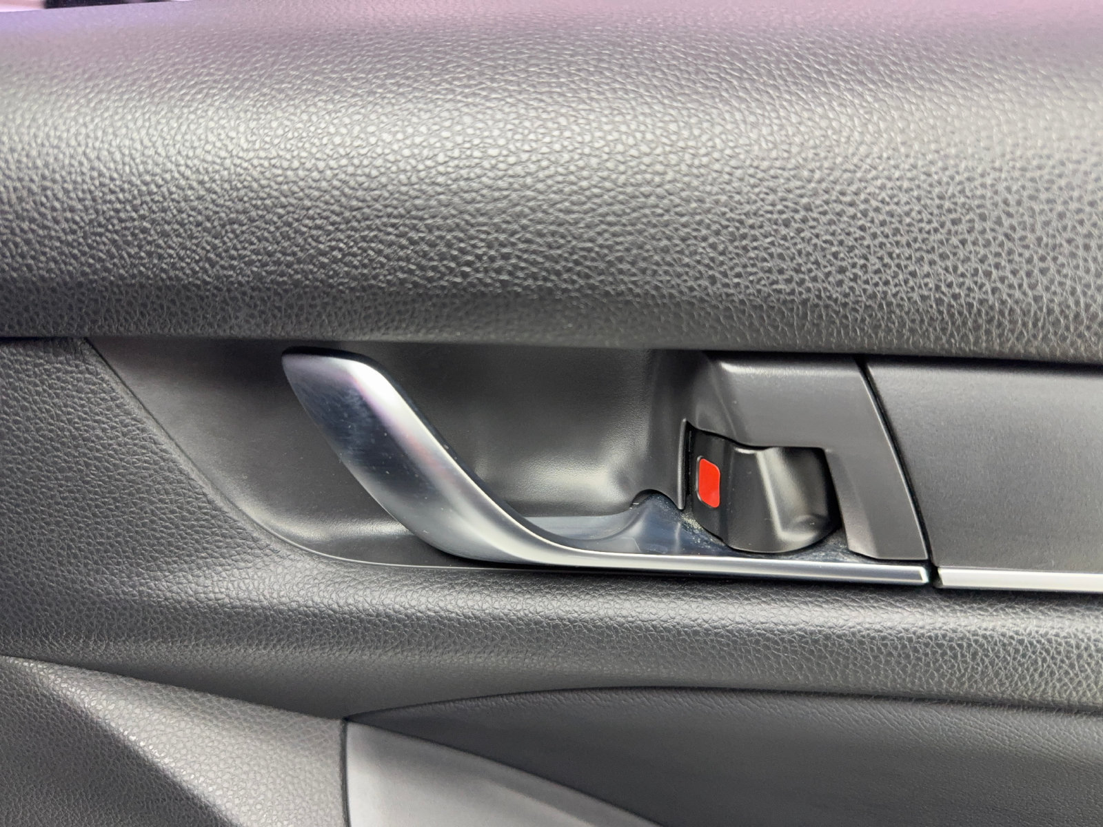 Used 2018 Honda Accord EX image 49