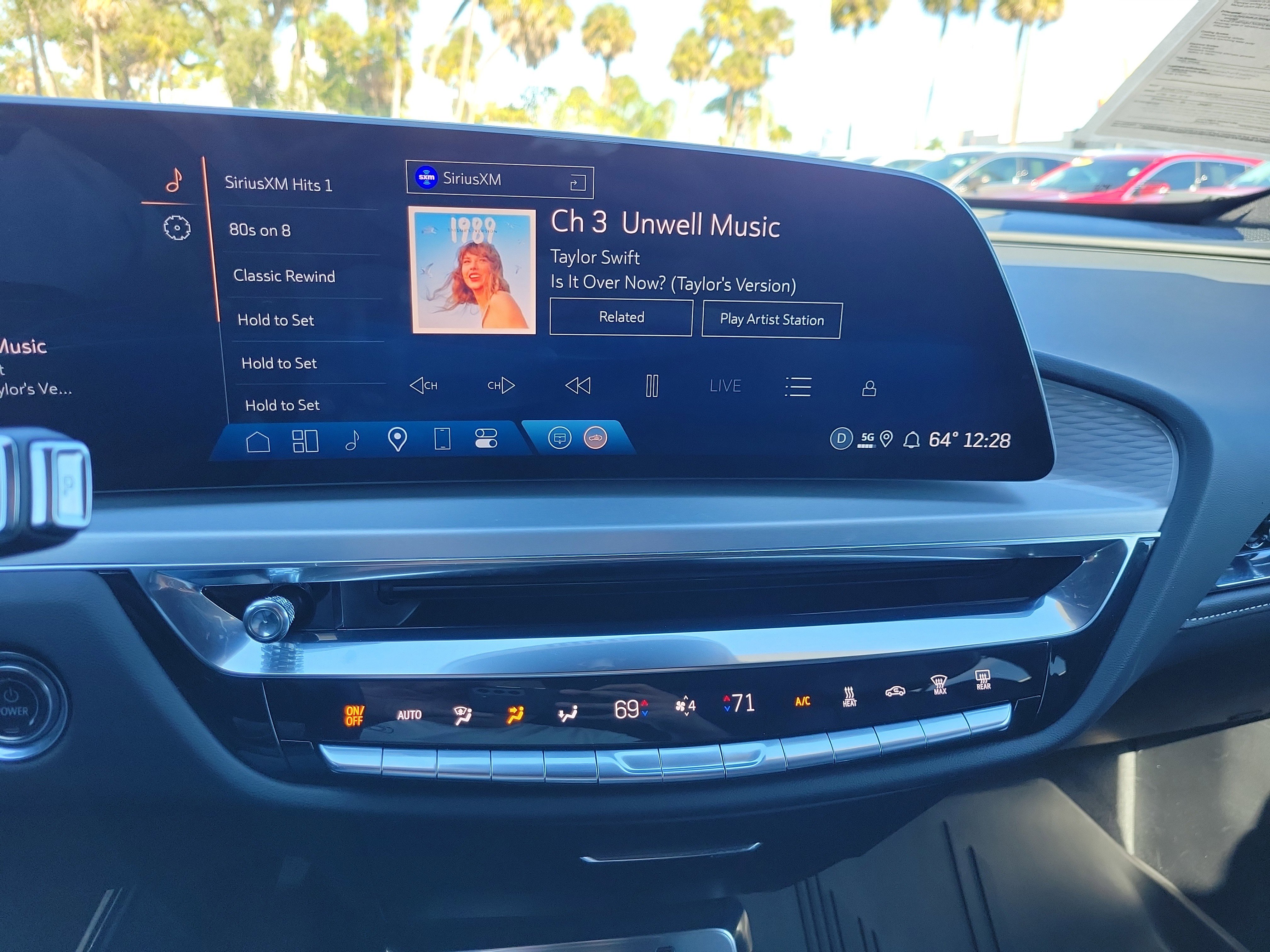 Used 2024 Cadillac Lyriq Luxury w/ LPO, Floor Liner Package image 19