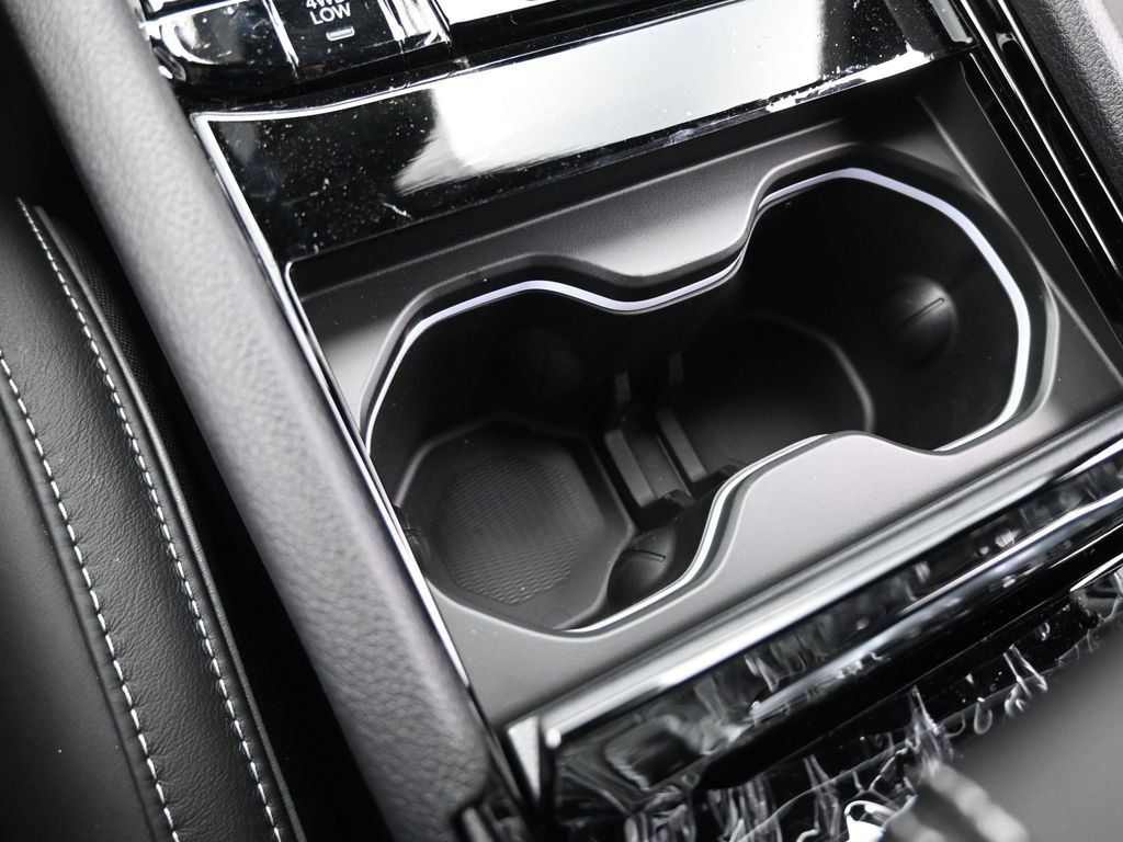 Used 2024 Jeep Grand Cherokee L Overland image 28