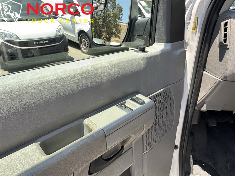 Used 2014 Ford E-250 and Econoline 250 w/ Power Group RWD image 18