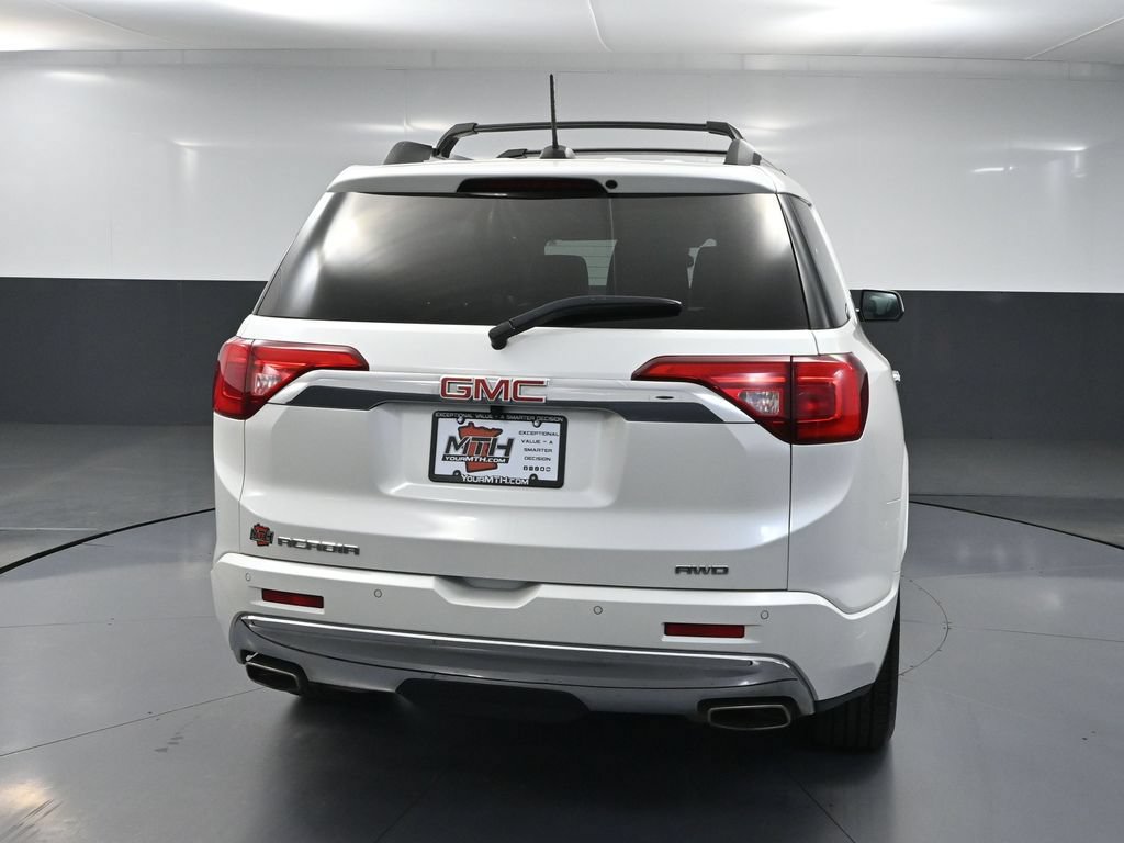 Used 2018 GMC Acadia Denali w/ Technology Package AWD/4WD image 4