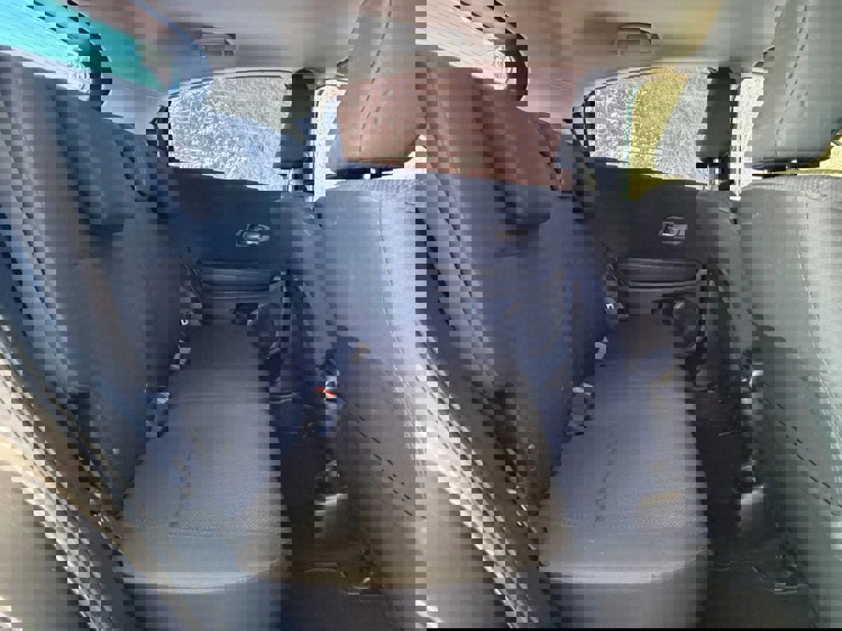 Used 2016 Honda HR-V LX image 41