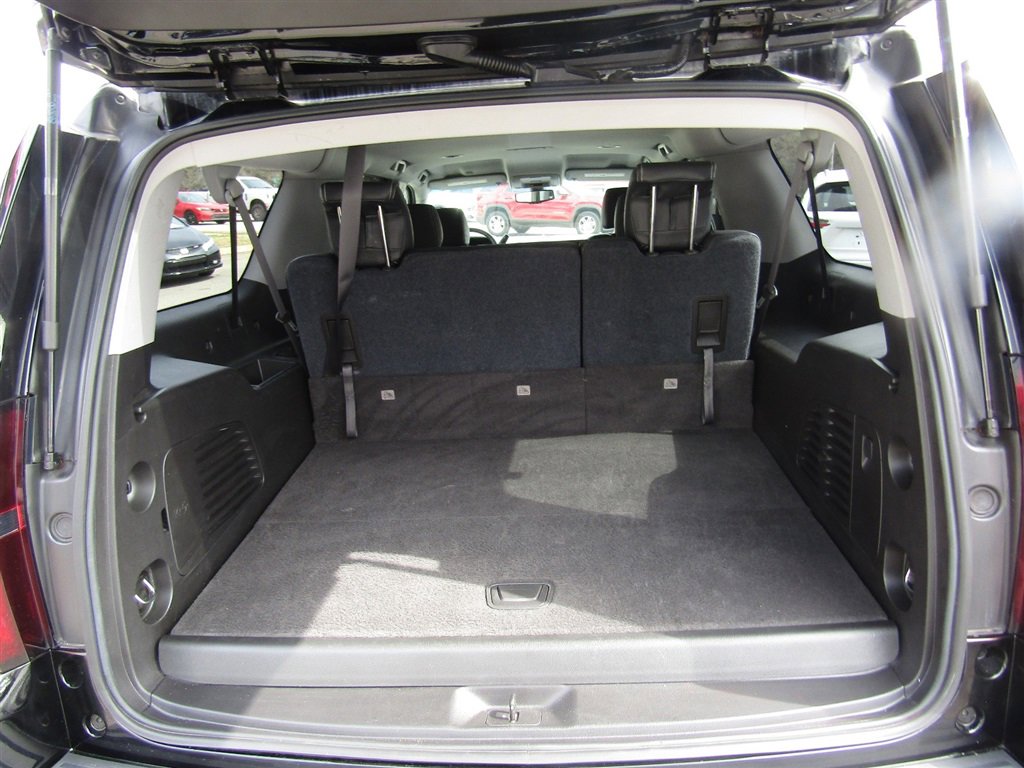 Used 2016 Chevrolet Suburban LS AWD/4WD image 27