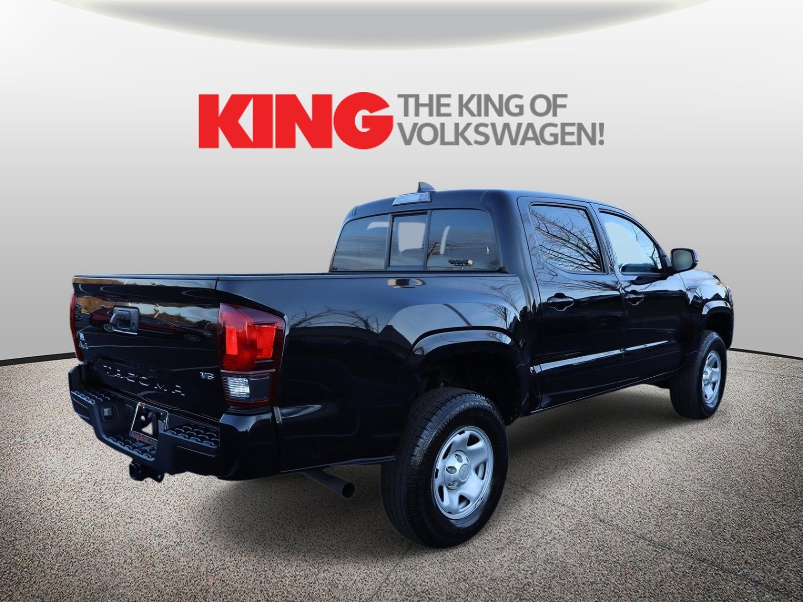 Used 2022 Toyota Tacoma SR image 3