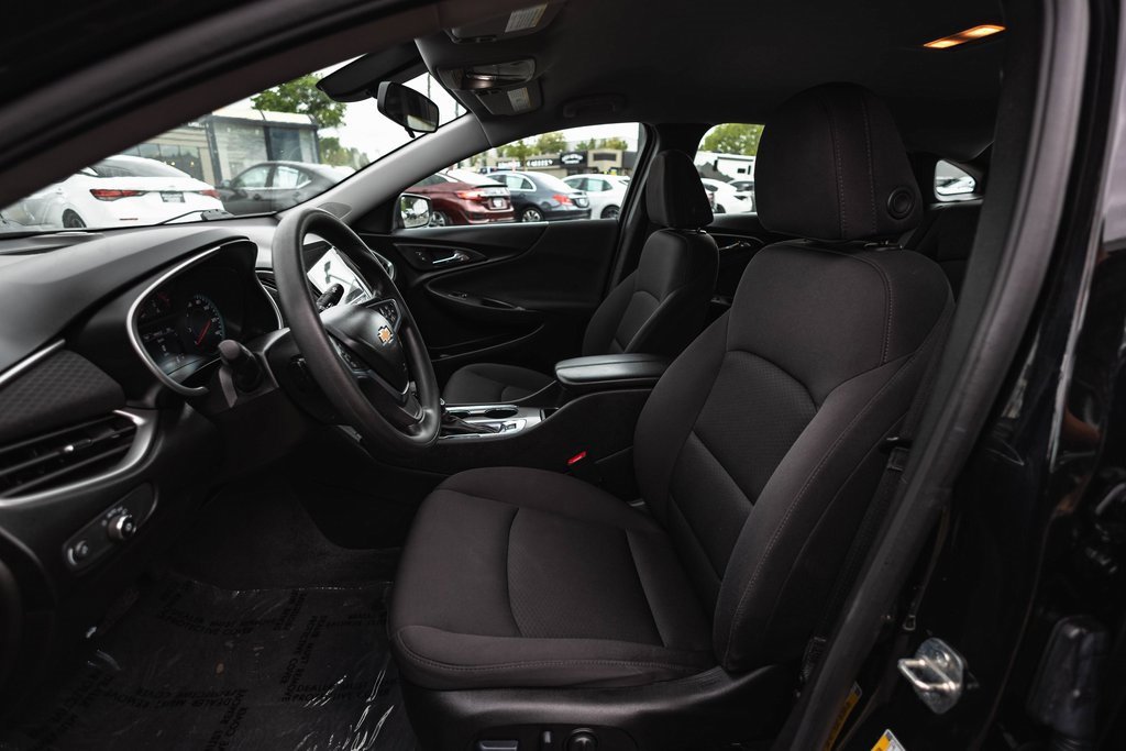 Used 2022 Chevrolet Malibu LT image 17