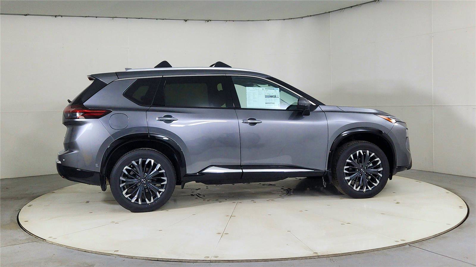 New 2026 Nissan Rogue Platinum w/ Platinum Premium Package image 8