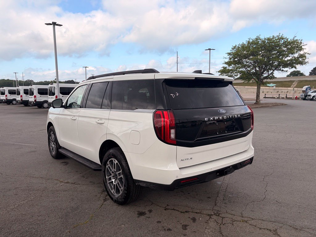 New 2026 Ford Expedition Active RWD image 5