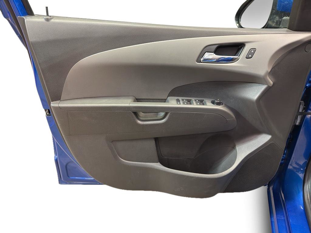 Used 2017 Chevrolet Sonic LT image 14