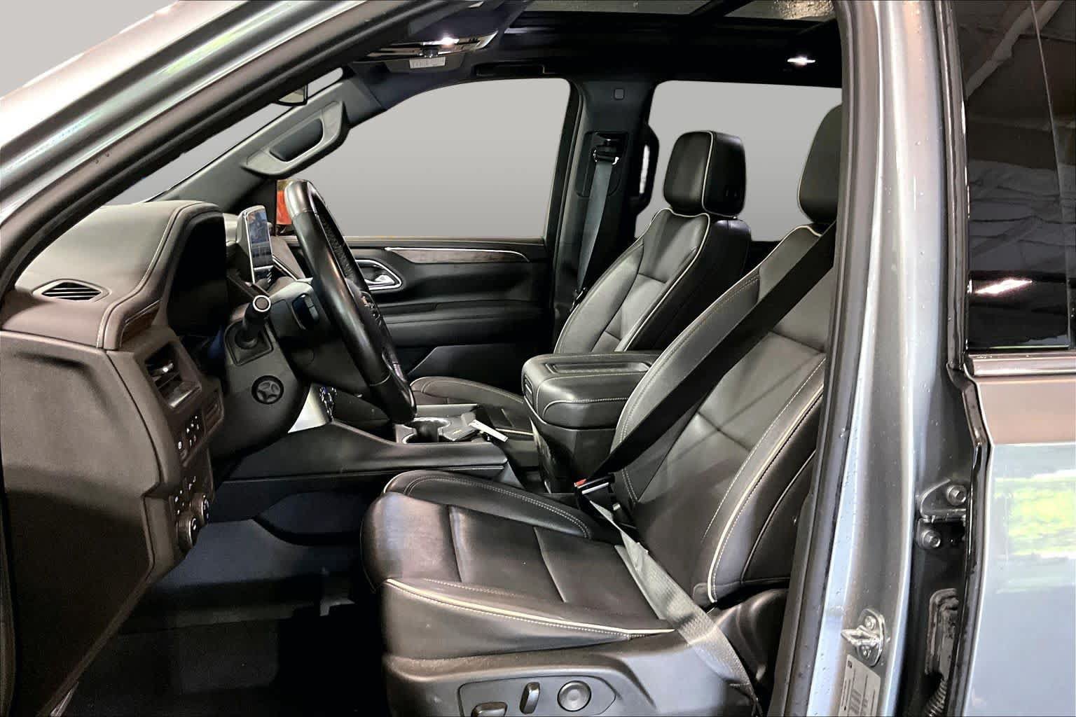 Used 2023 Chevrolet Tahoe Premier AWD/4WD image 9
