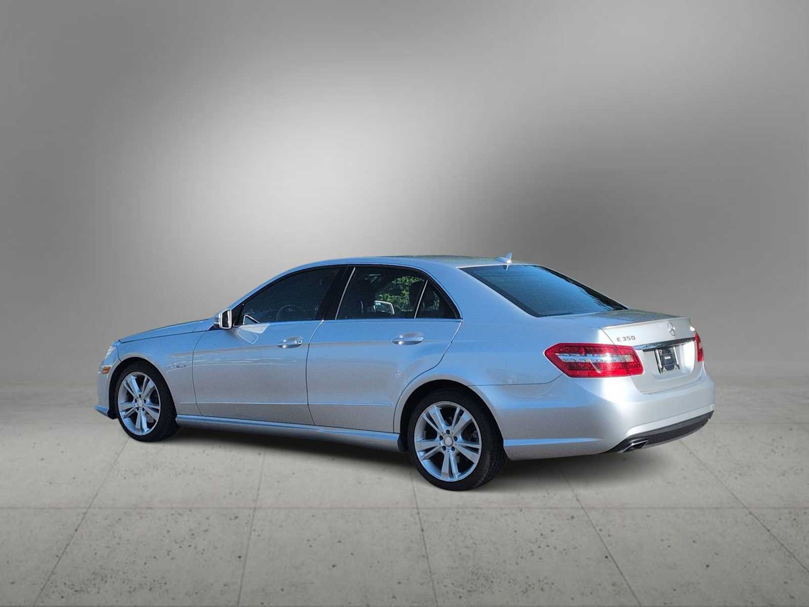 Used 2012 Mercedes-Benz E 350 4MATIC Sedan image 6
