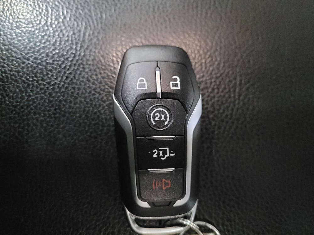 Used 2015 Ford F150 Lariat w/ Equipment Group 501A Mid AWD/4WD image 32