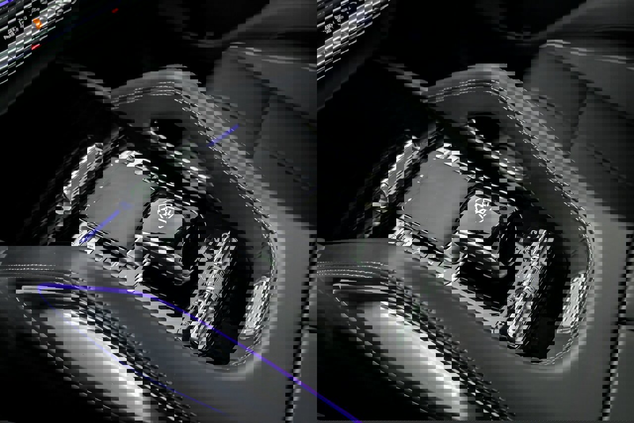 Used 2023 Mercedes-Benz Maybach GLS 600 4MATIC image 40