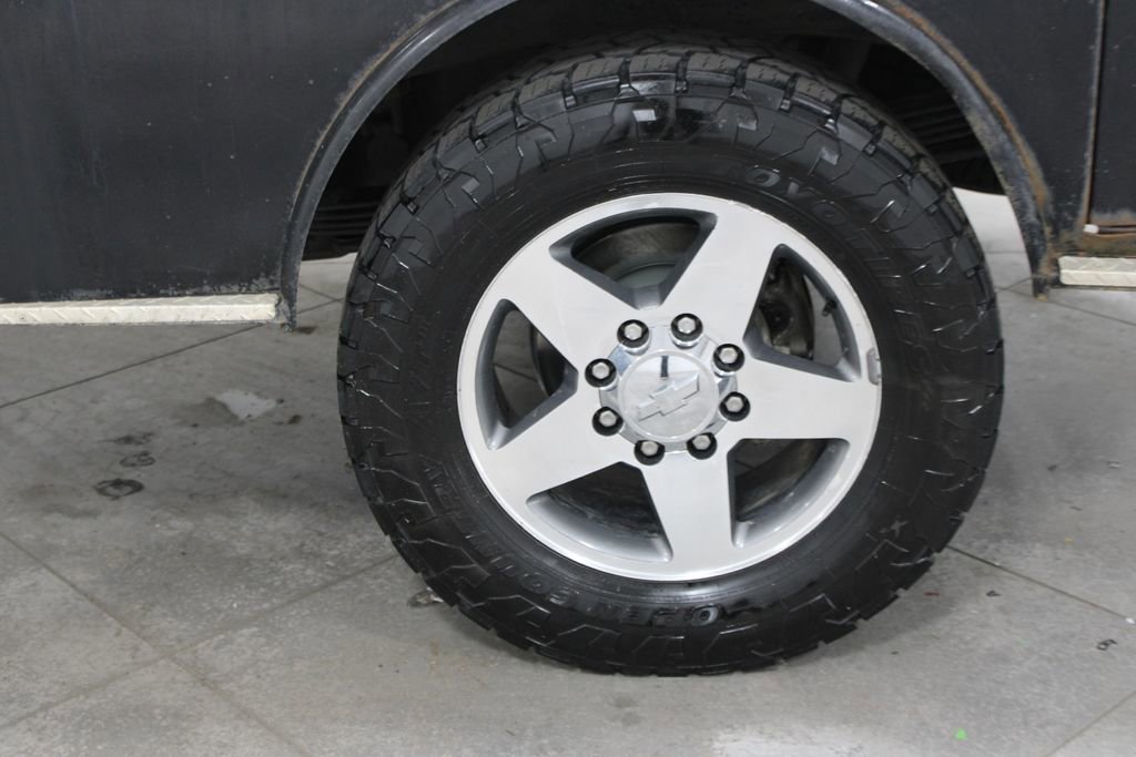 Used 2020 Chevrolet Silverado 2500 LTZ w/ Z71 Off-Road Package AWD/4WD image 57