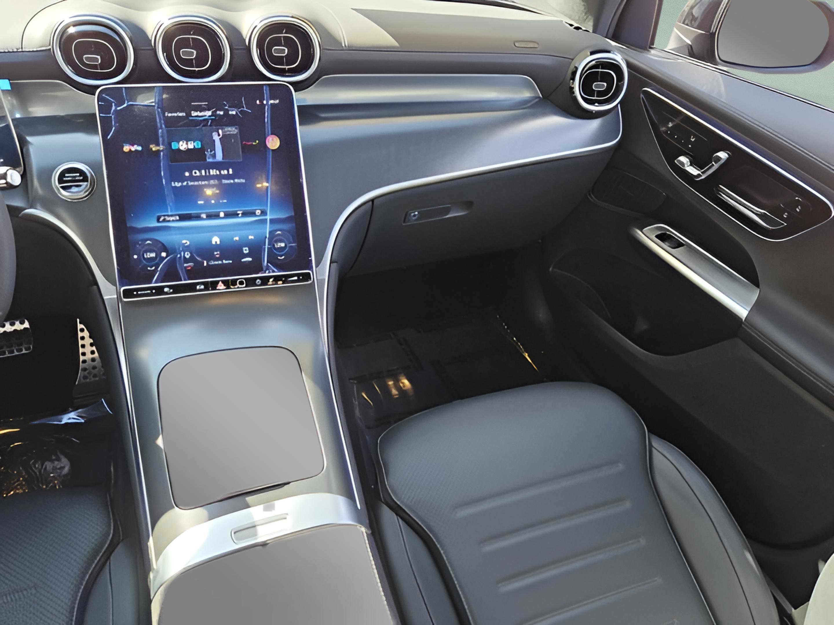 New 2026 Mercedes-Benz GLC 300 image 26