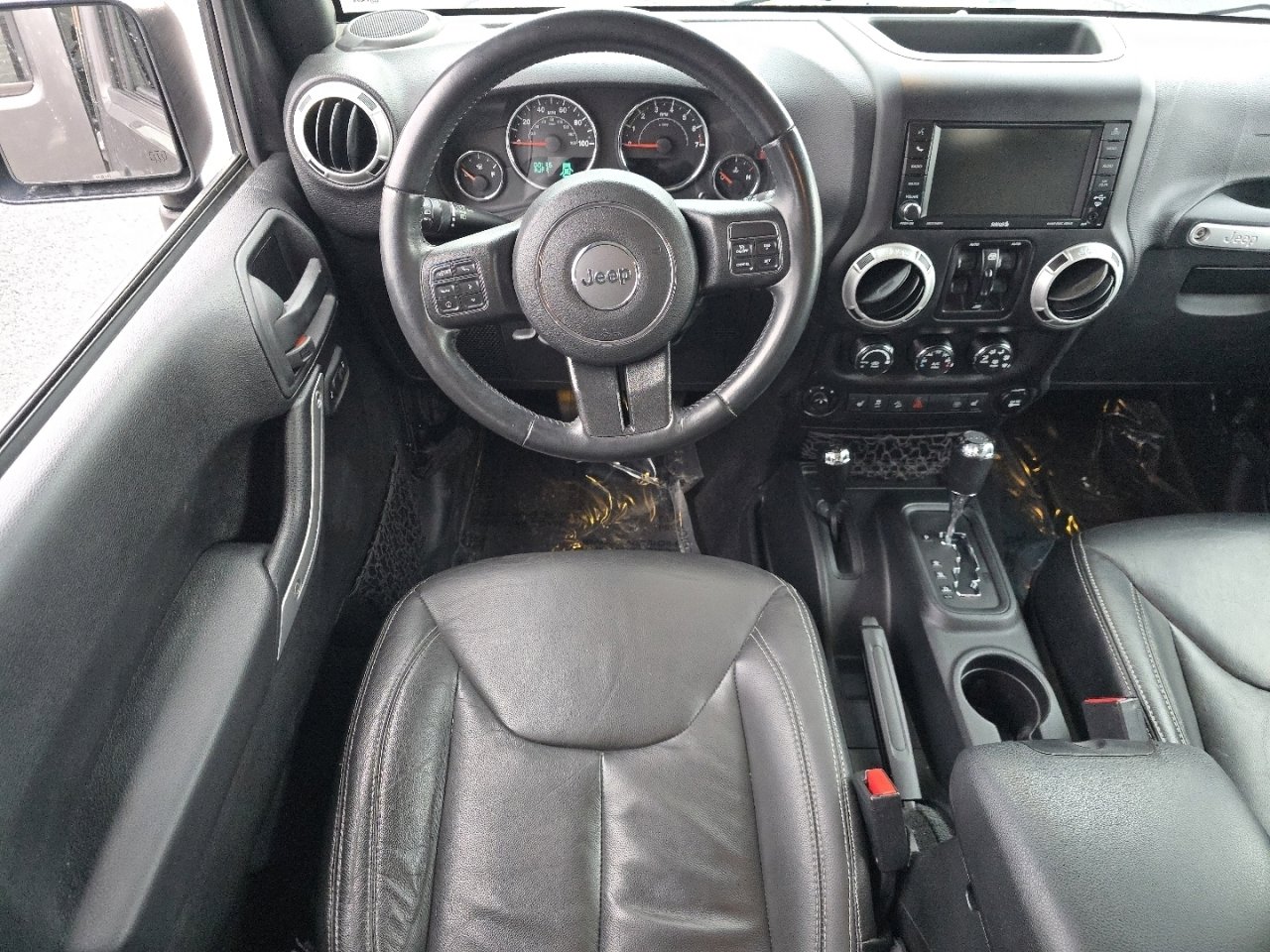 Used 2016 Jeep Wrangler Unlimited Sahara w/ Dual Top Group image 22