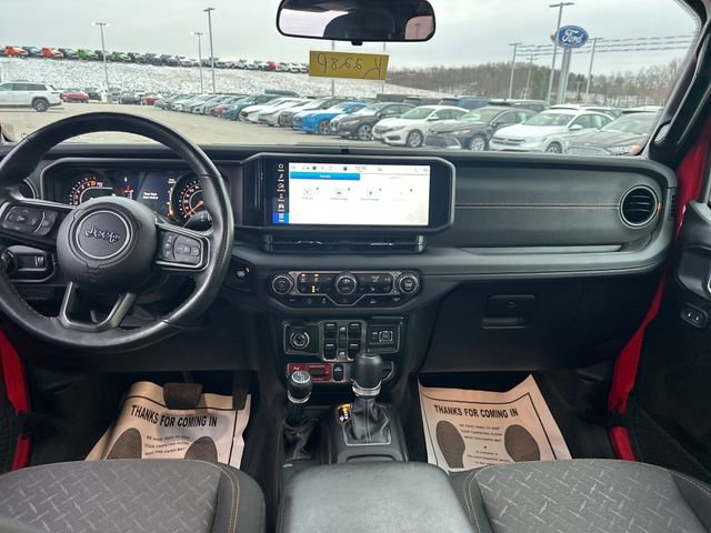 Used 2024 Jeep Gladiator Mojave w/ Convenience Group image 9