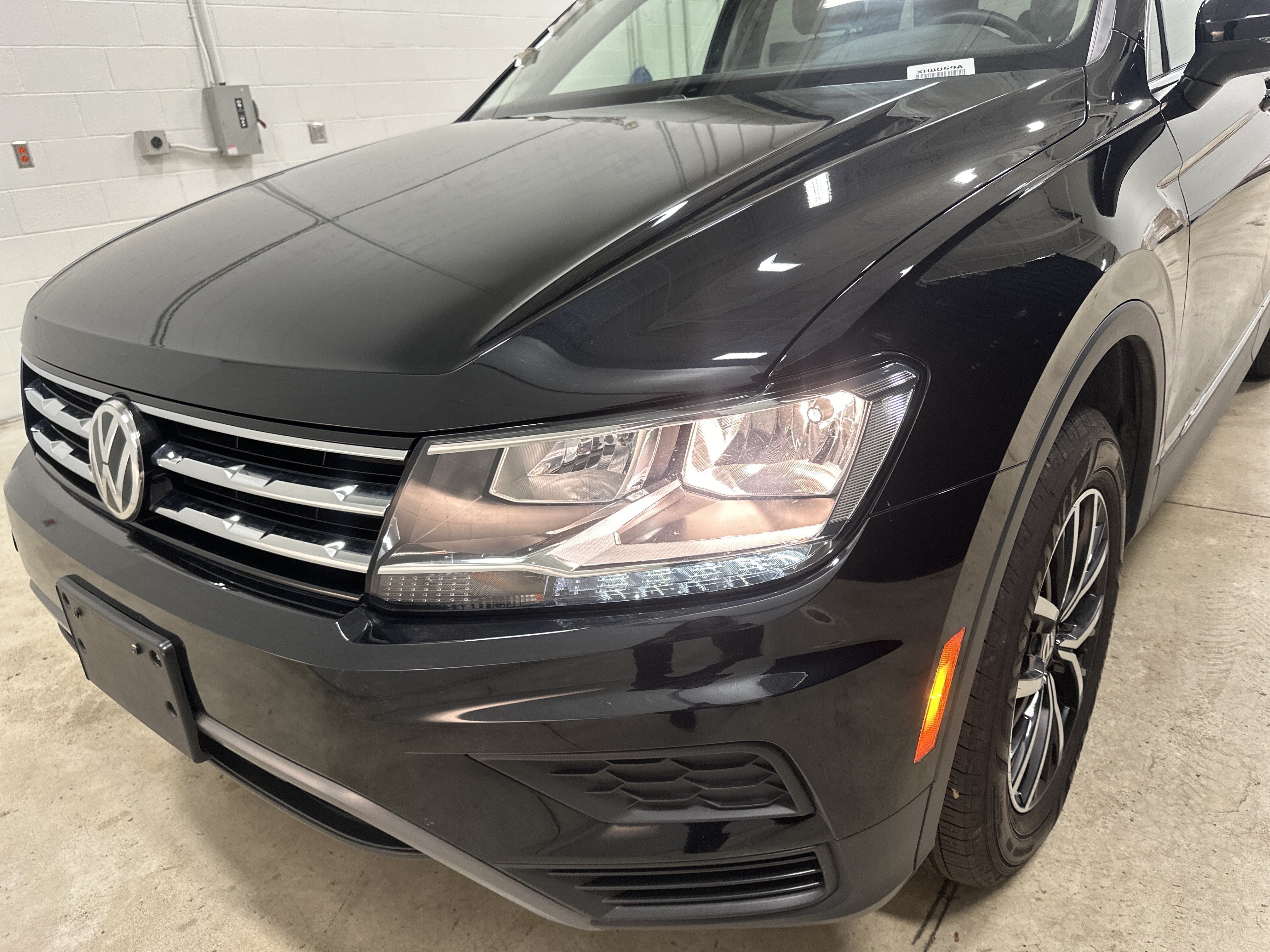 Used 2021 Volkswagen Tiguan SE AWD/4WD image 6