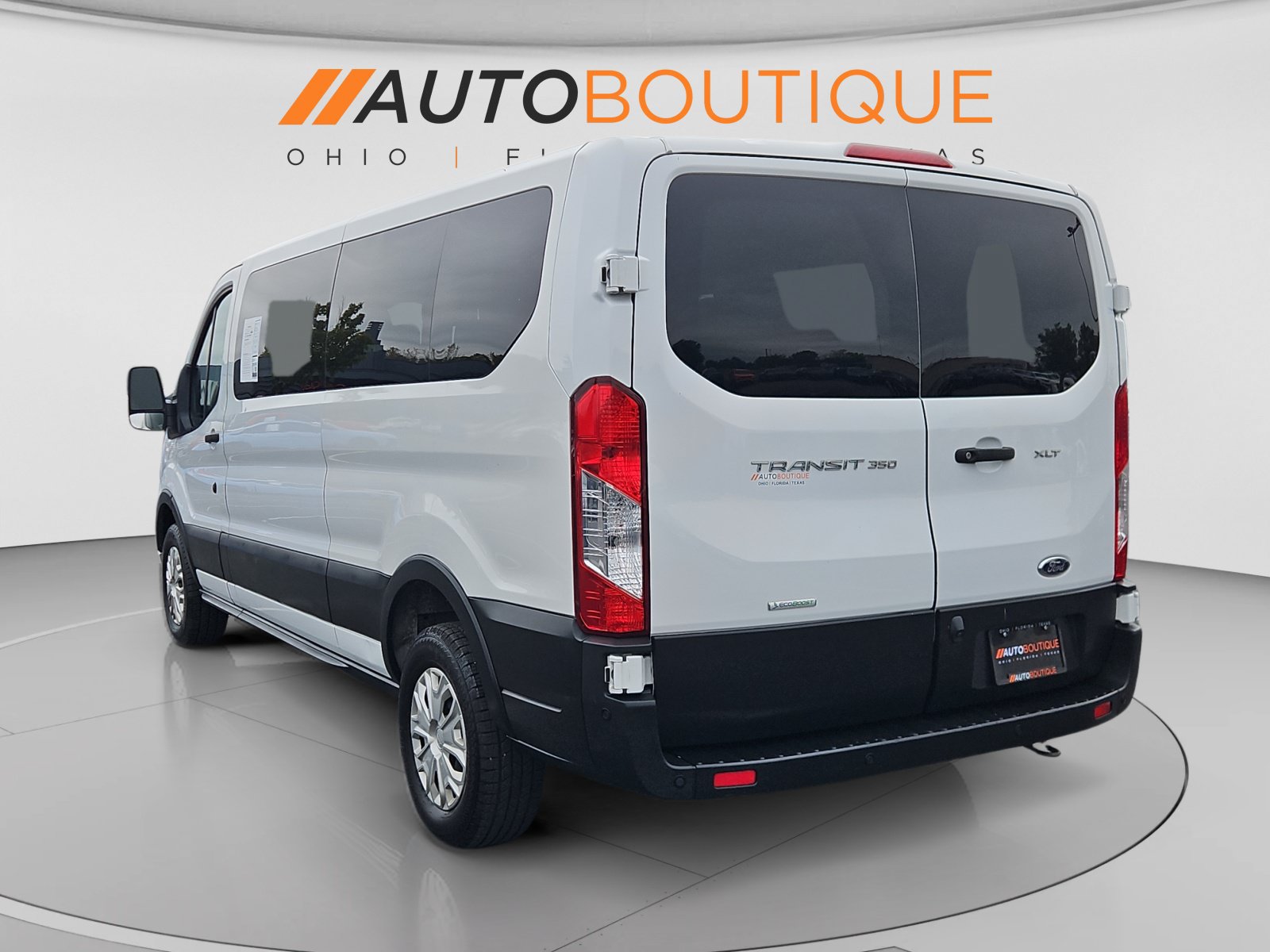 Used 2023 Ford Transit 350 XLT RWD image 3