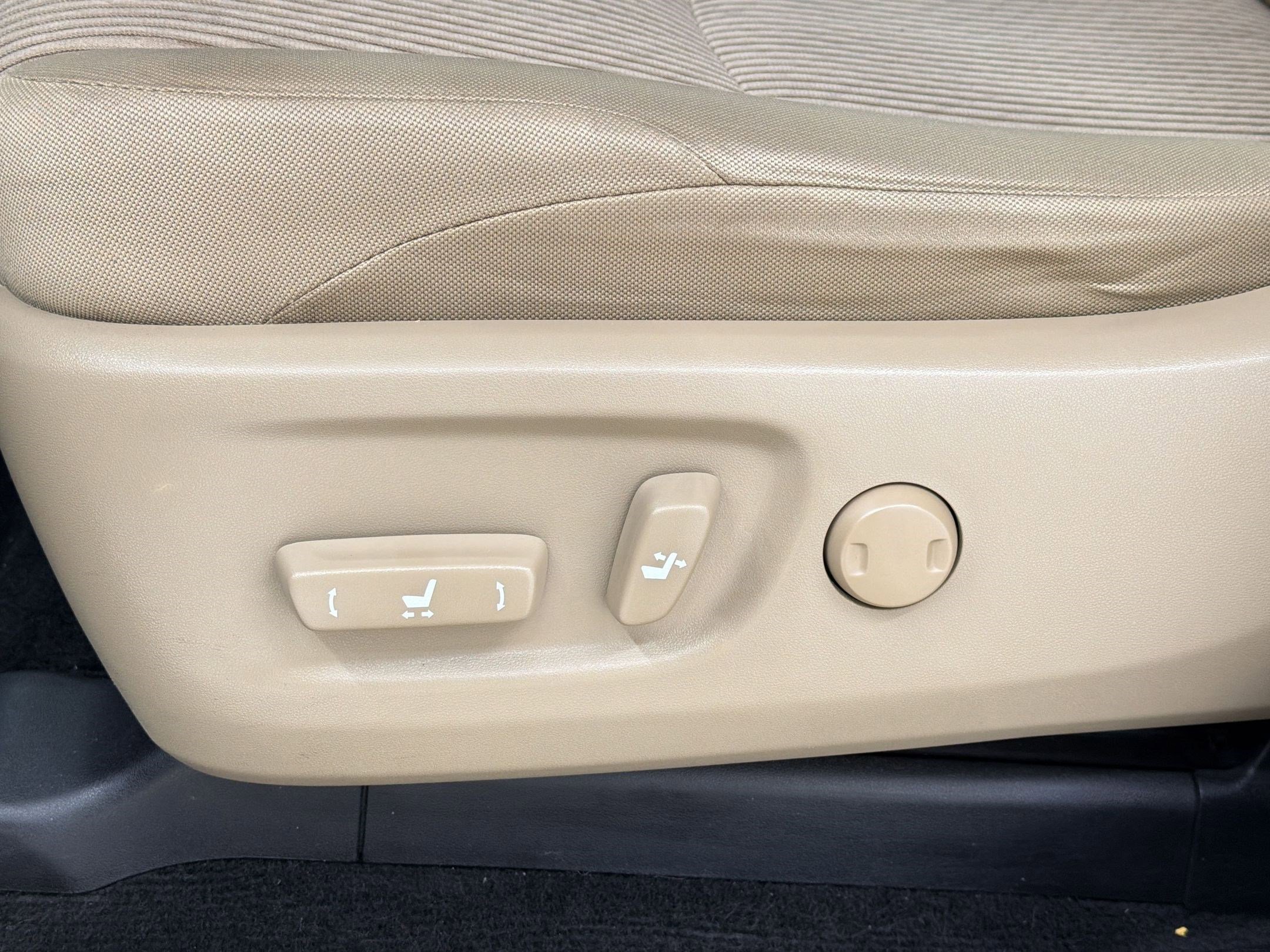 Used 2022 Toyota 4Runner SR5 AWD/4WD image 14