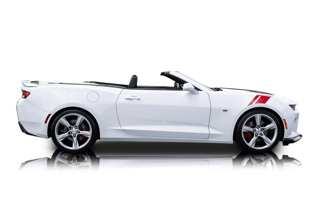 Used 2017 Chevrolet Camaro SS RWD image 2