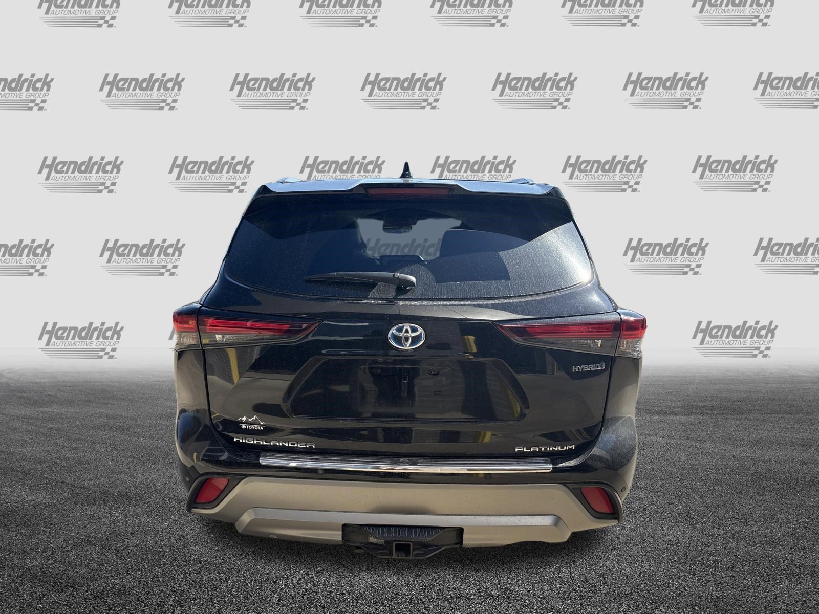 Used 2024 Toyota Highlander Platinum image 9