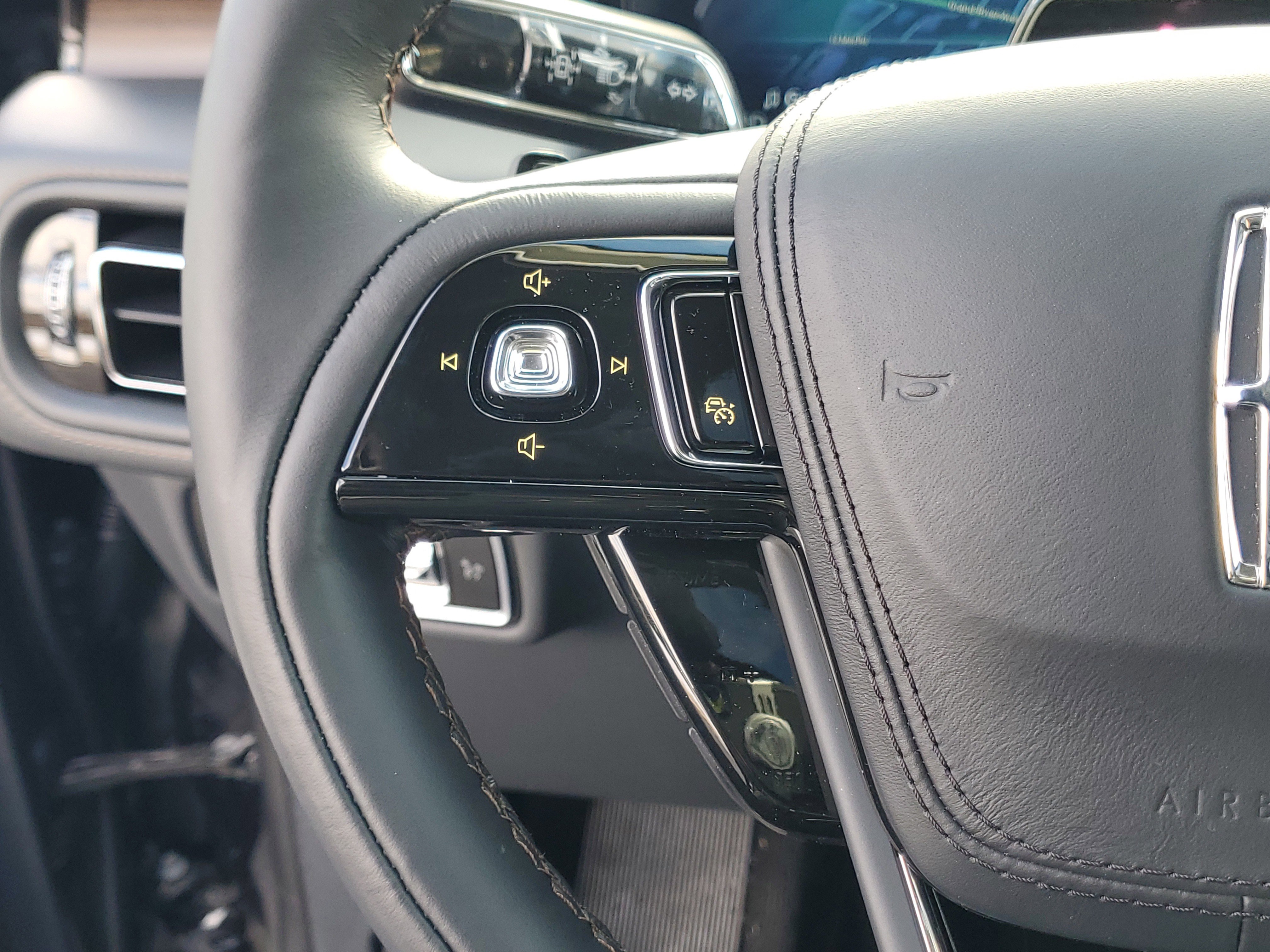 New 2026 Lincoln Aviator Reserve image 16