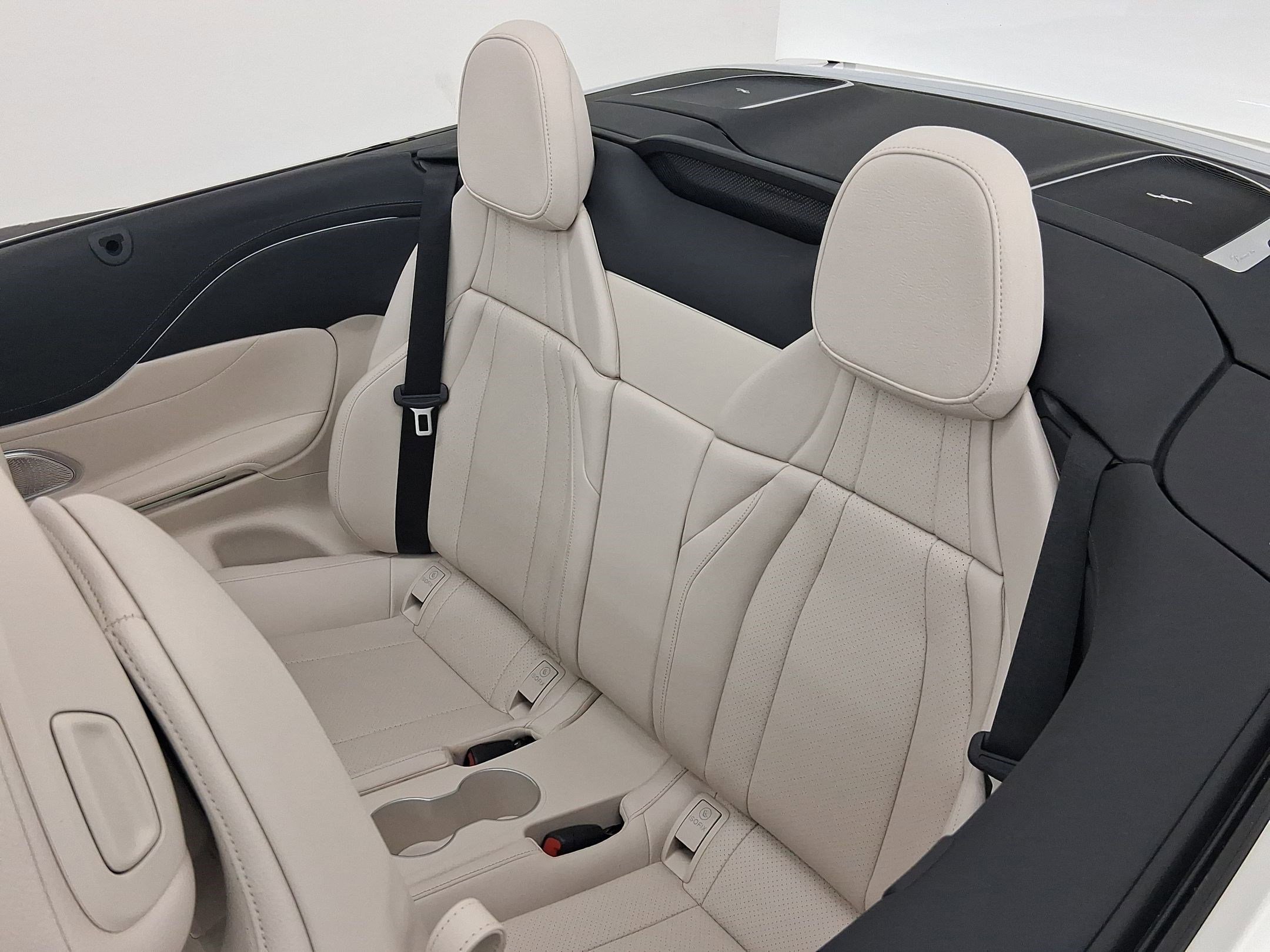 Used 2025 Mercedes-Benz CLE 300 4MATIC Cabriolet image 28