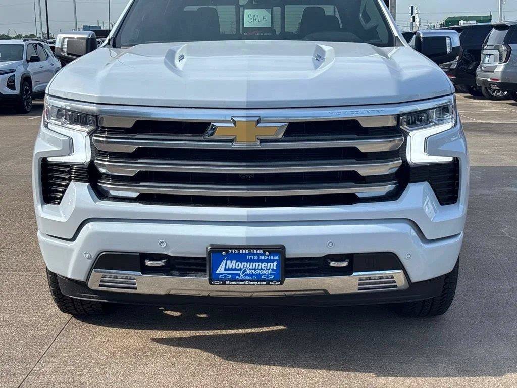 New 2026 Chevrolet Silverado 1500 High Country AWD/4WD image 3