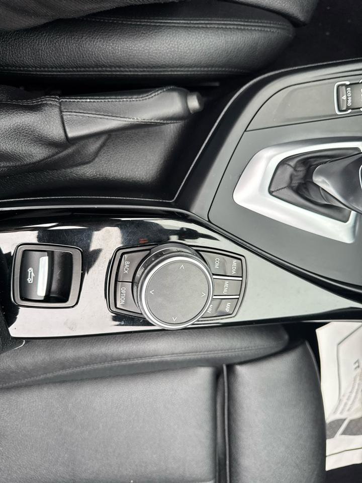 Used 2018 BMW 230i xDrive Convertible image 40