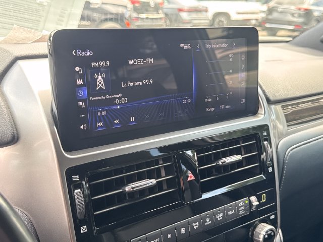 Used 2022 Lexus GX 460 Premium w/ Premium Package AWD/4WD image 21