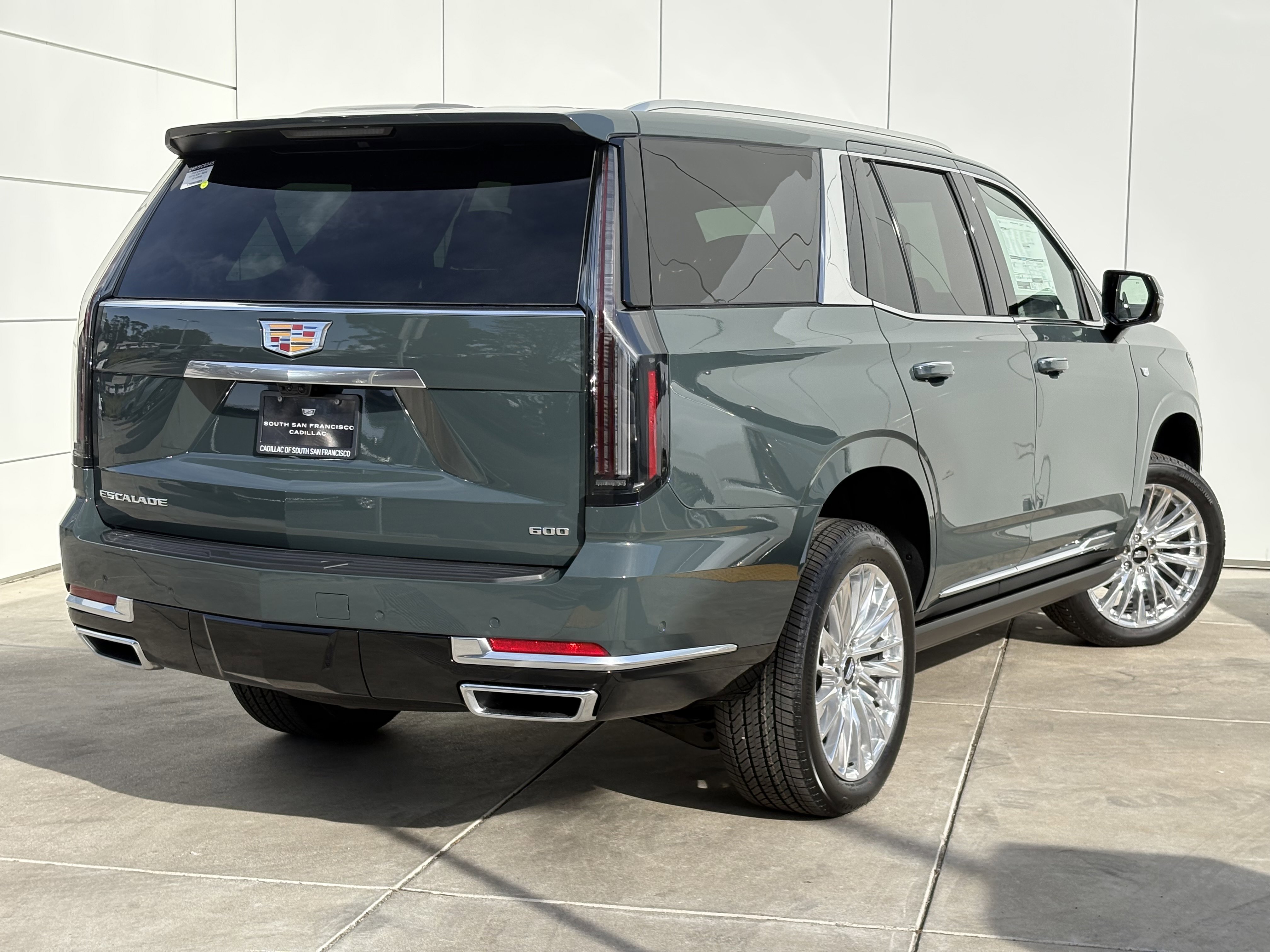New 2026 Cadillac Escalade Luxury image 7
