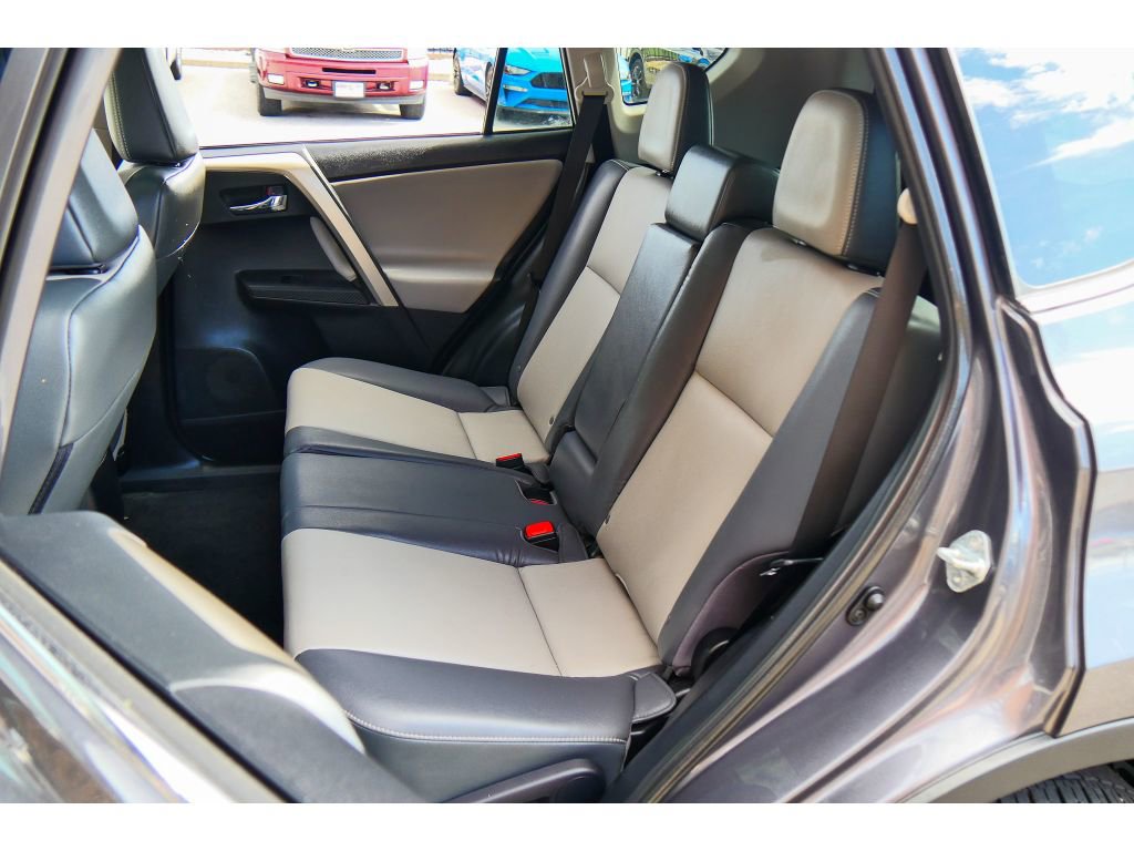 Used 2015 Toyota RAV4 Limited image 18