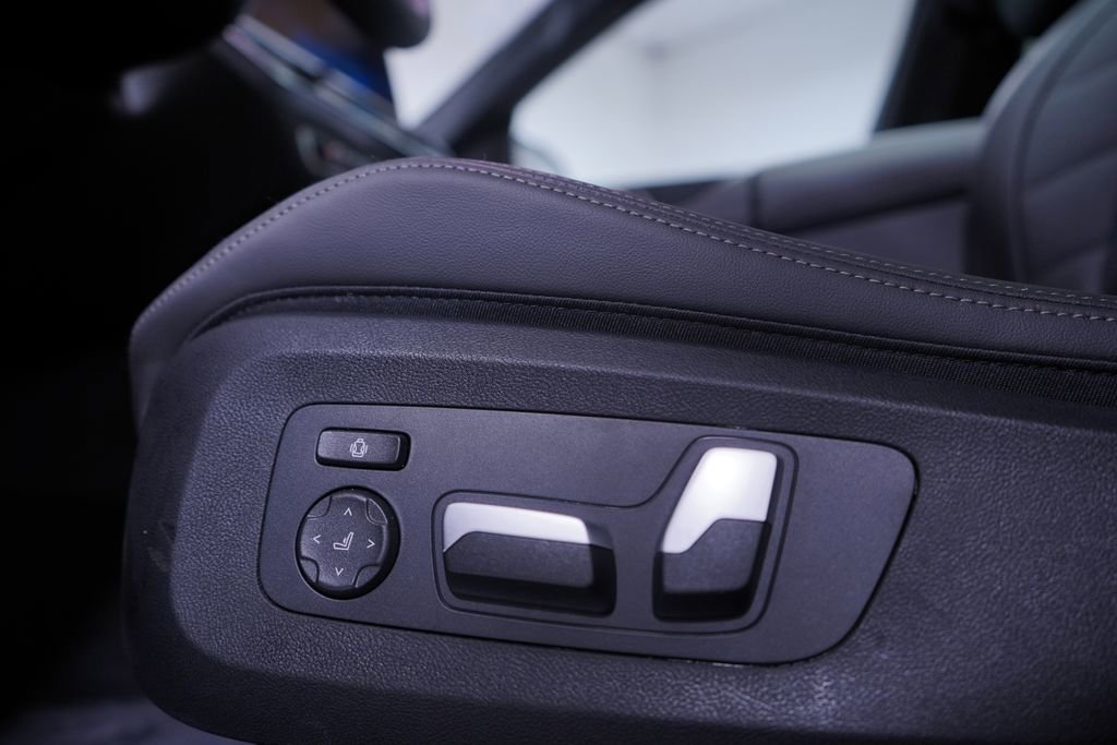 New 2026 BMW X6 xDrive40i w/ Premium Package AWD/4WD image 12