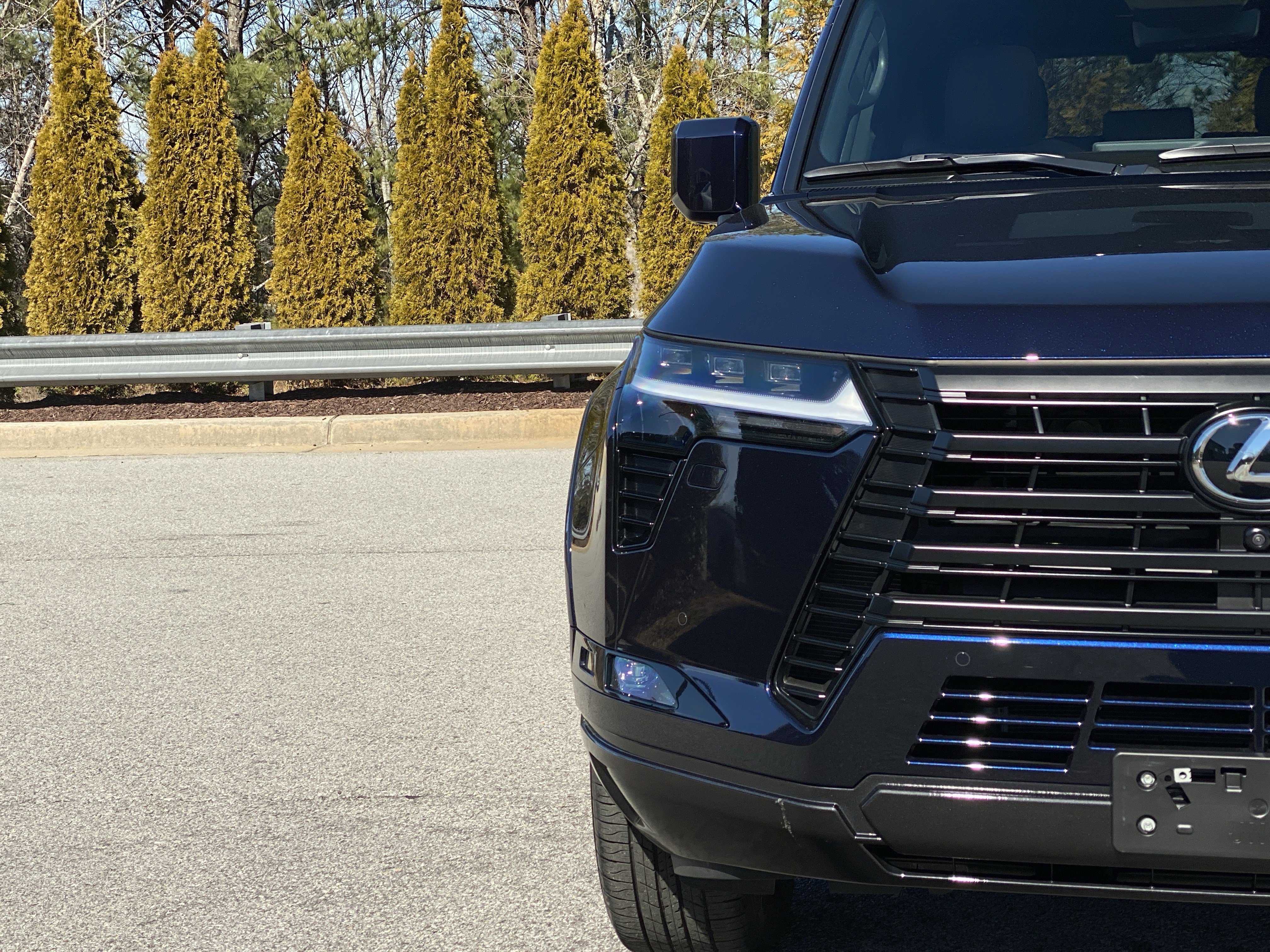 Used 2025 Lexus GX 550 w/ Accessory Package (2T) AWD/4WD image 19