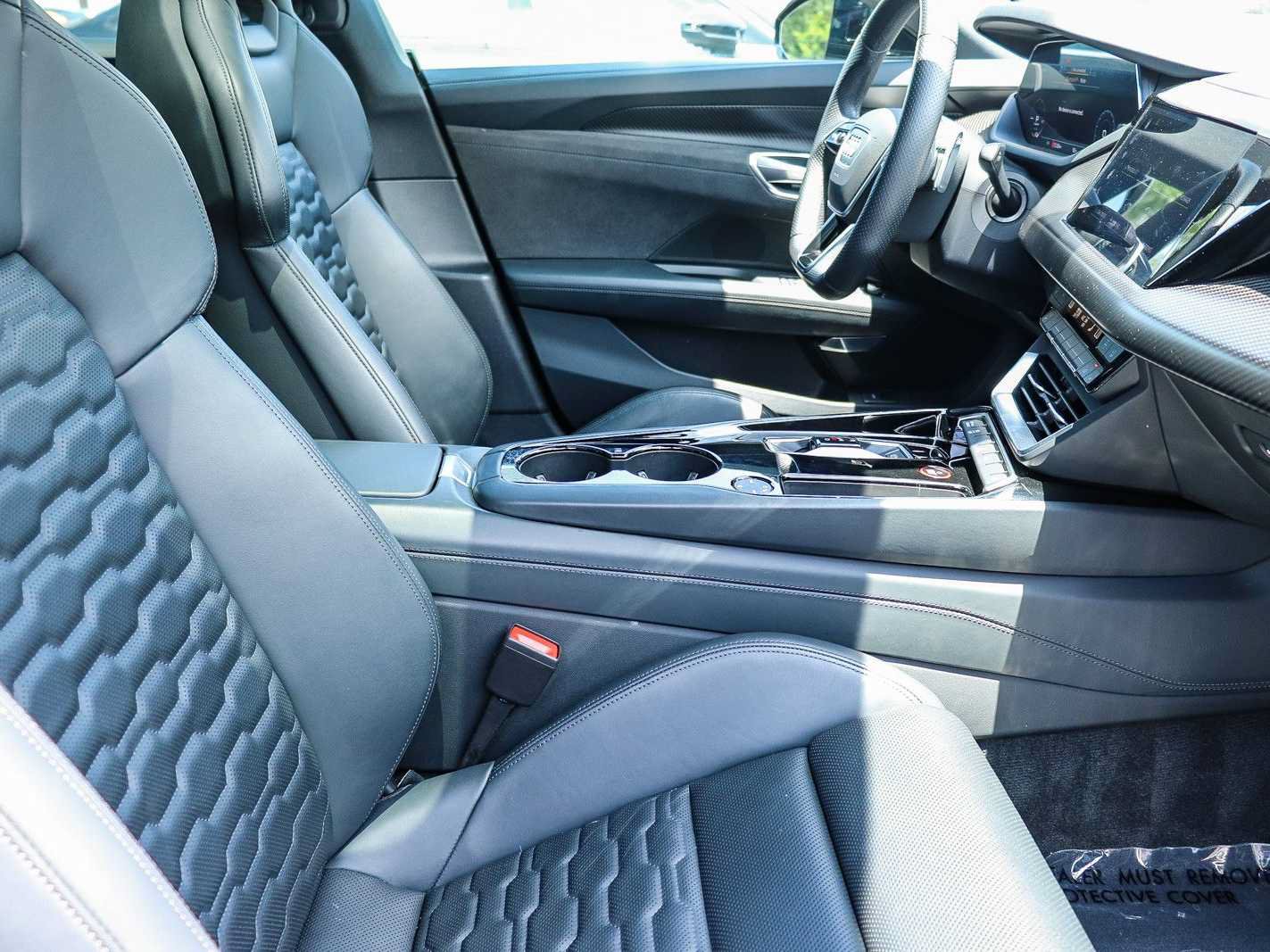 Used 2023 Audi e-tron GT Premium Plus w/ Performance Package AWD/4WD image 17