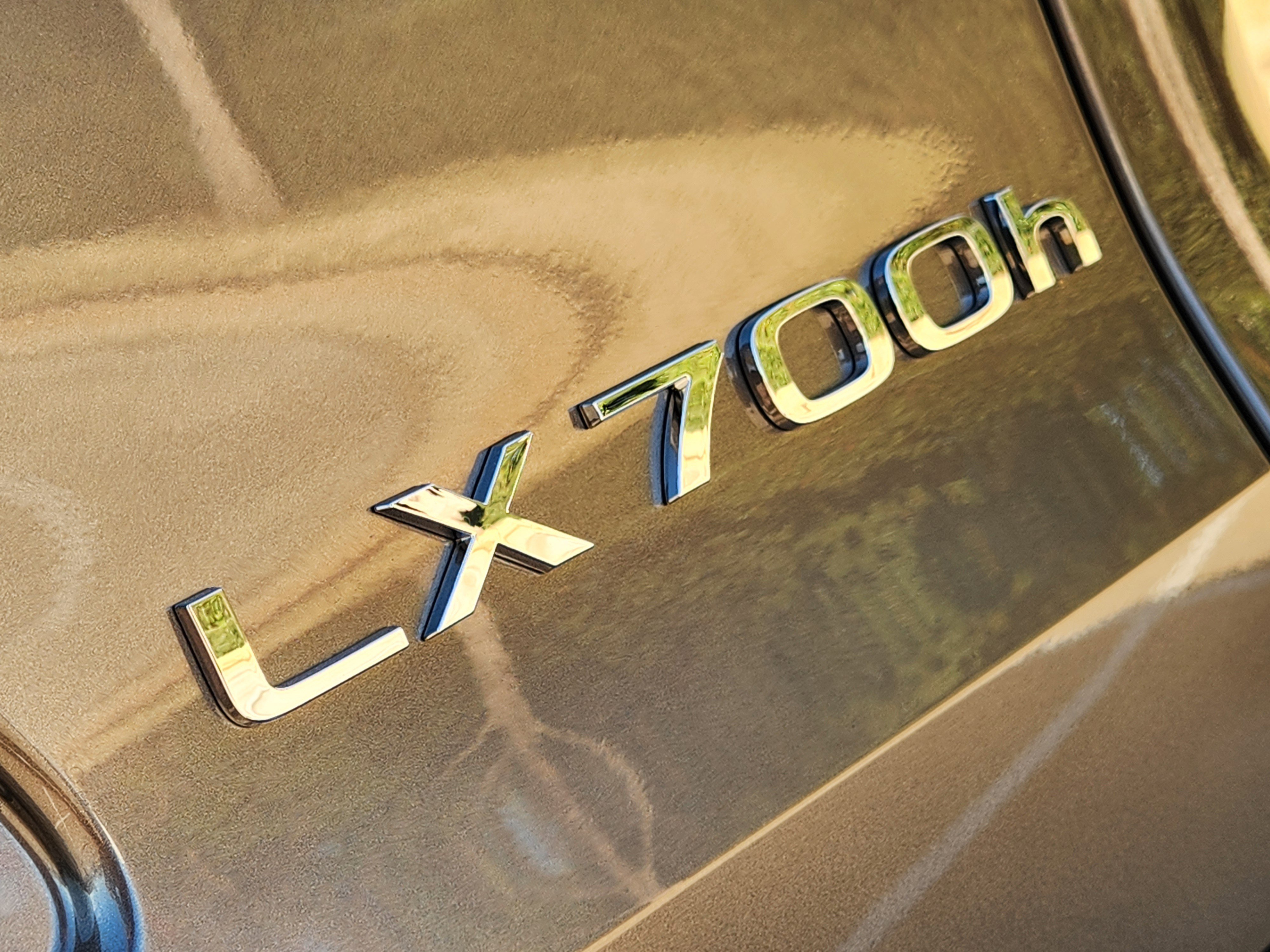 New 2026 Lexus LX 700h Luxury image 7