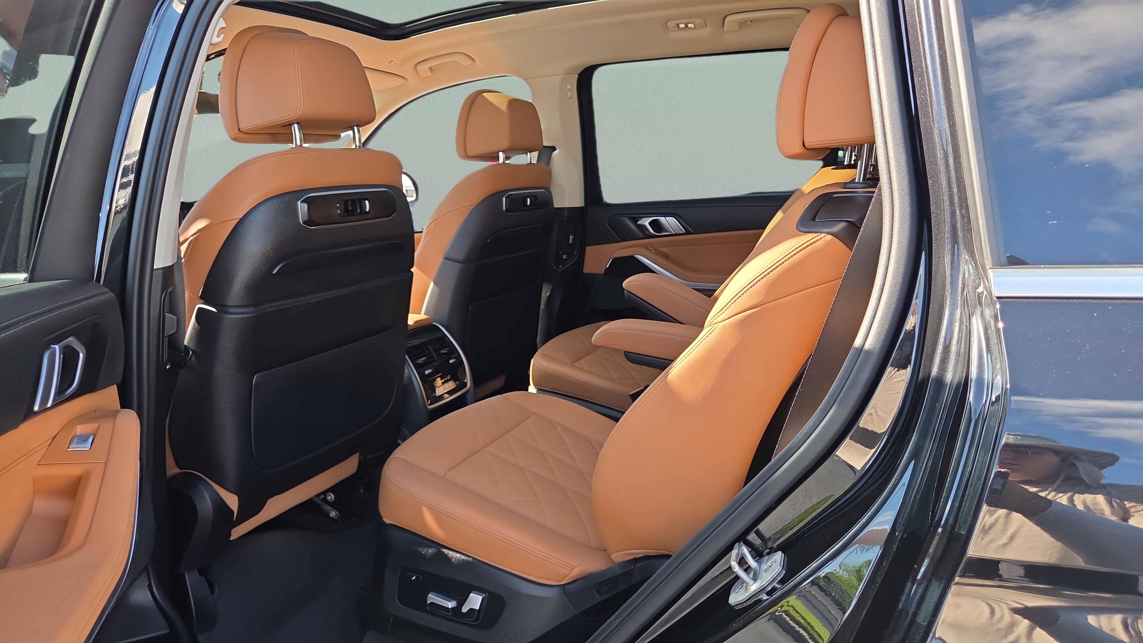 Certified 2024 BMW X7 xDrive40i AWD/4WD image 11