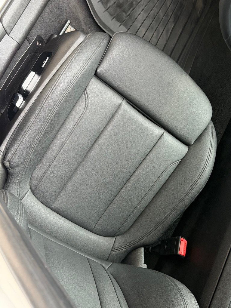 Used 2021 BMW 330i Sedan w/ Driving Assistance Package RWD image 34
