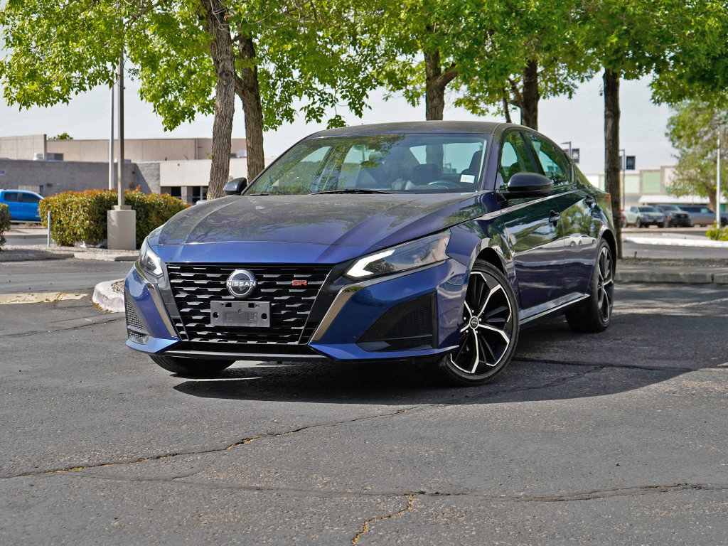 Used 2024 Nissan Altima 2.5 SR