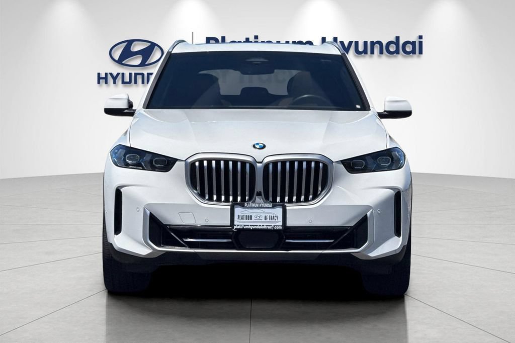 Used 2025 BMW X5 xDrive40i w/ Climate Comfort Package AWD/4WD image 9