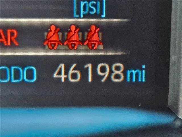 Used 2022 Toyota Venza LE image 10