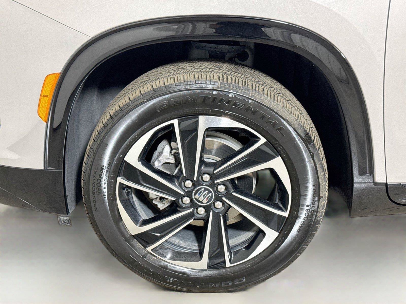 Certified 2026 Buick Enclave Sport Touring FWD image 31
