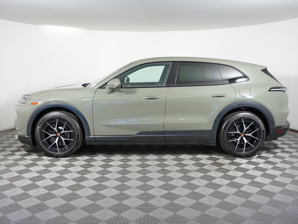New 2026 Porsche Cayenne S AWD/4WD image 2