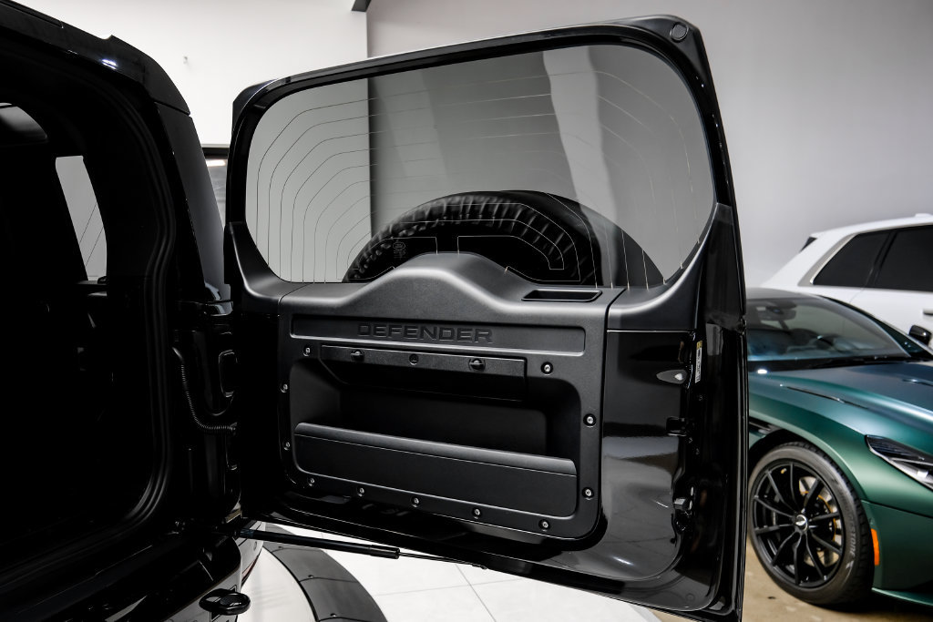 Used 2024 Land Rover Defender 110 V8 AWD/4WD image 67