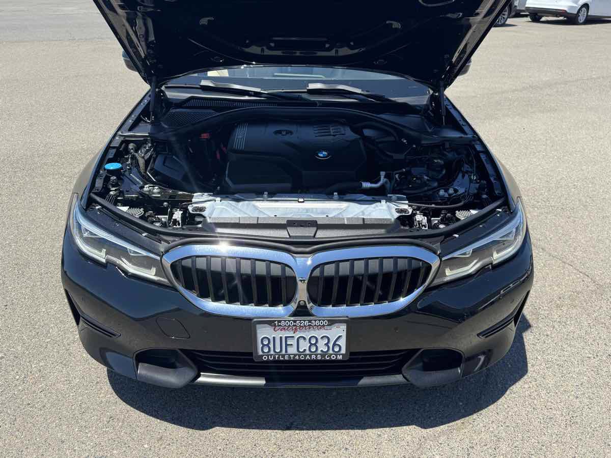 Used 2021 BMW 330i Sedan w/ Convenience Package RWD image 39