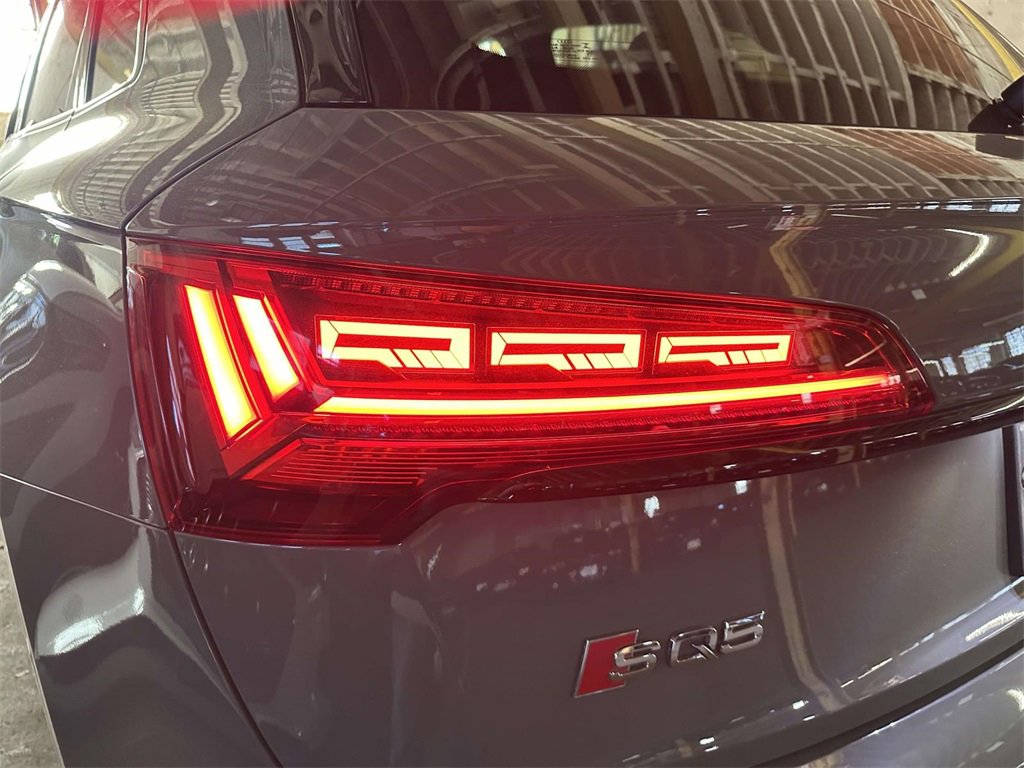 Used 2022 Audi SQ5 Prestige w/ Prestige Package image 10